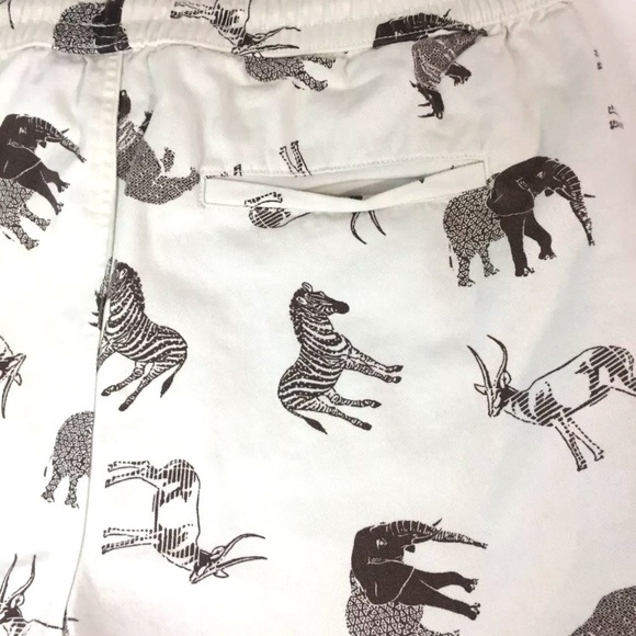 Mens Animal Print Shorts Off White Size Large - Picture 4 of 8